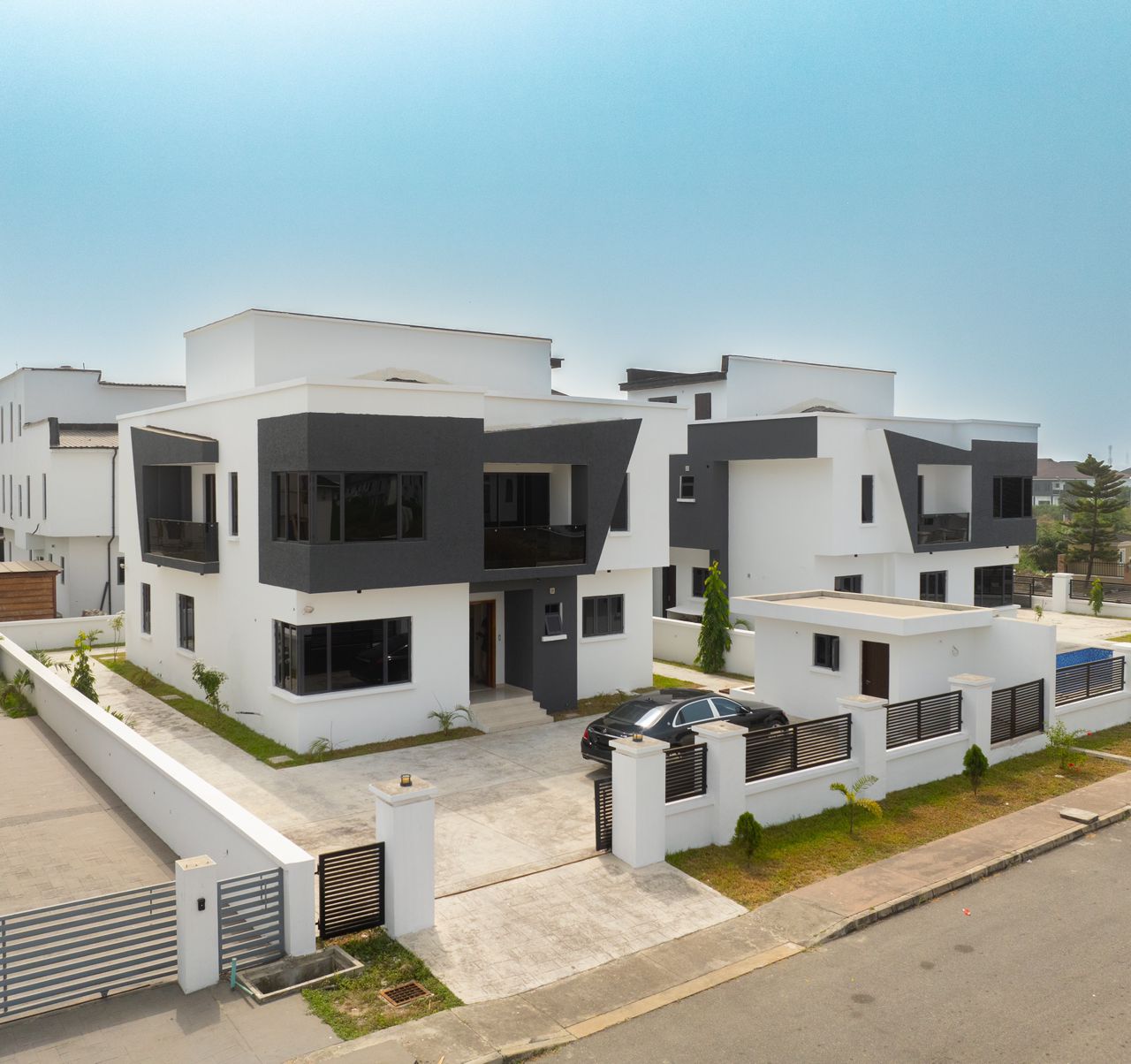 Royal Gardens Estate detached house view 5